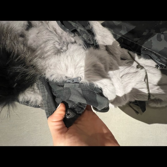 Reversible Real Fur lined (removable) camo vest with hood- Wear it 4 ways! - Picture 5 of 7